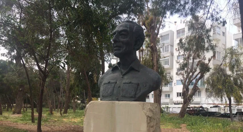 Бюст зеленого отца в Лимассоле