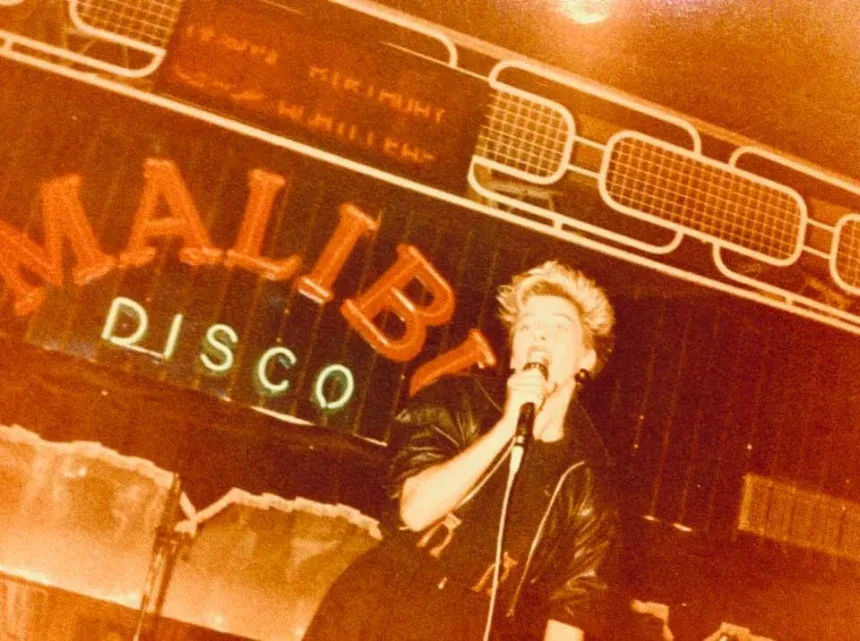 Выступление певицы CC Catch на сцене Malibu Disco, 1988 год