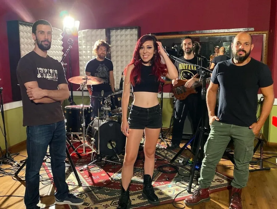 Группа в студии звукозаписи Soundscape Studios вместе с Кейт
