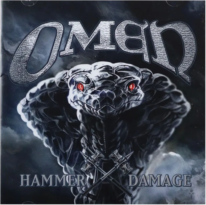 Альбомная обложка Hammer Damage с тёмной изображением змеи и логотипом Omen Альбомная обложка Hammer Damage с тёмной изображением змеи и логотипом Omen