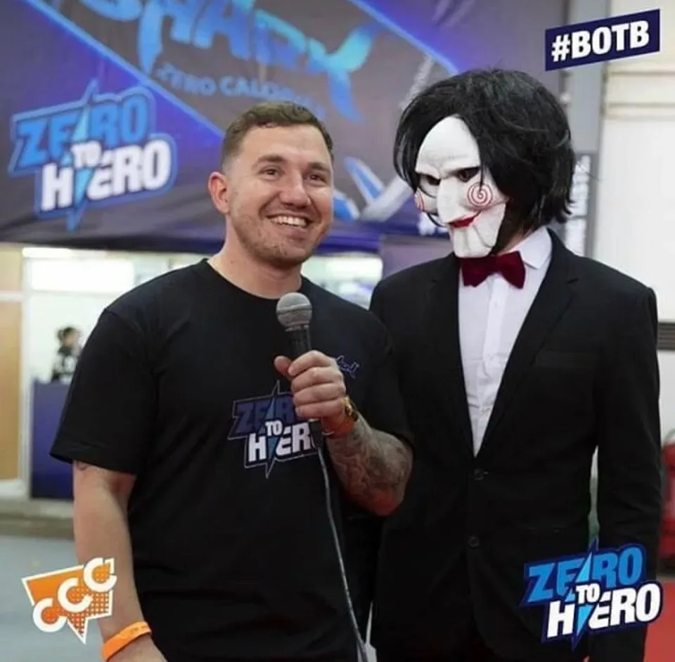 Стенд со товарами, музыкой и анонсами событий Comic Con Cyprus