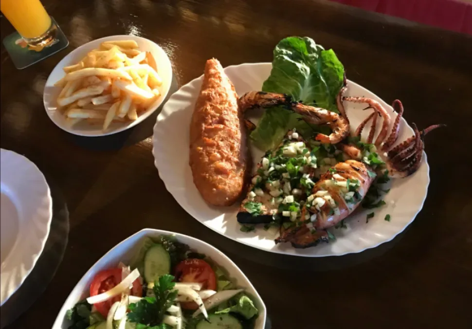 блюда в Carina Sports Bar Rest