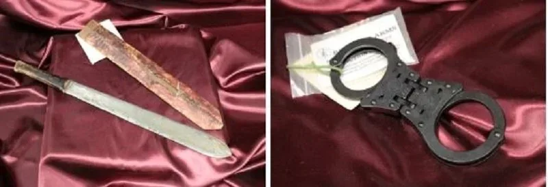 Различное огнестрельное и холодное оружие изъятое у пассажиров таможней