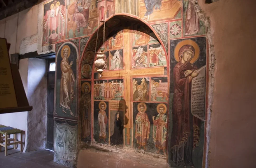 Фрески восточной стороны часовни Святого Креста, датированные 1521 годом
