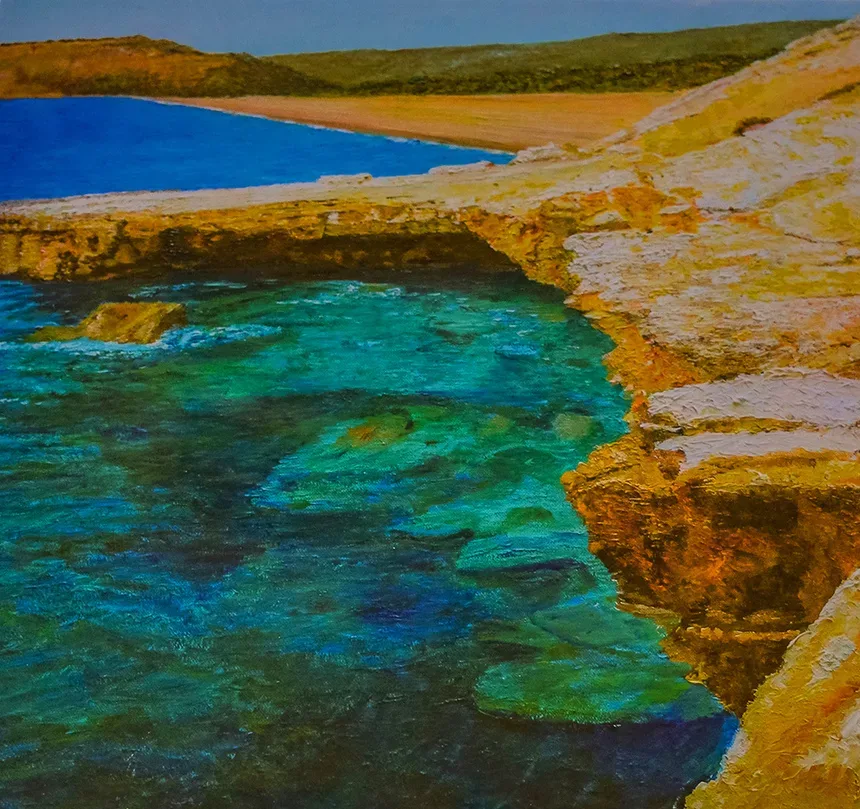Фоторамка с видом бирюзового моря и скалистого берега