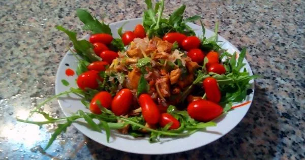Простой и сочный. Салатик из курицы с грейпфрутом