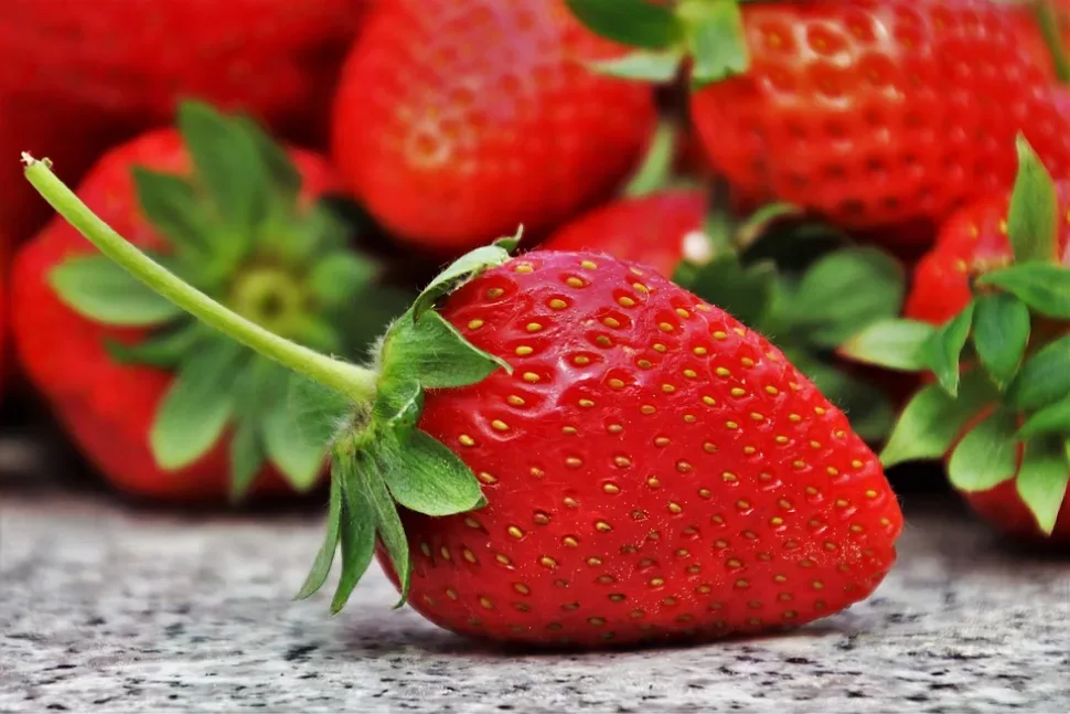 Strawberries, Fruit, Season, Eating, Healthy, Diet