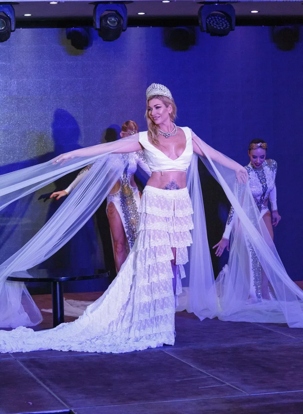 Катарина Белова на сцене Miss Aphrodite Cyprus в Theama Venue Лимассол