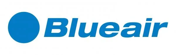Логотип Blue Air с синим кругом и надписью Blueair для авиакомпании Blue Air
