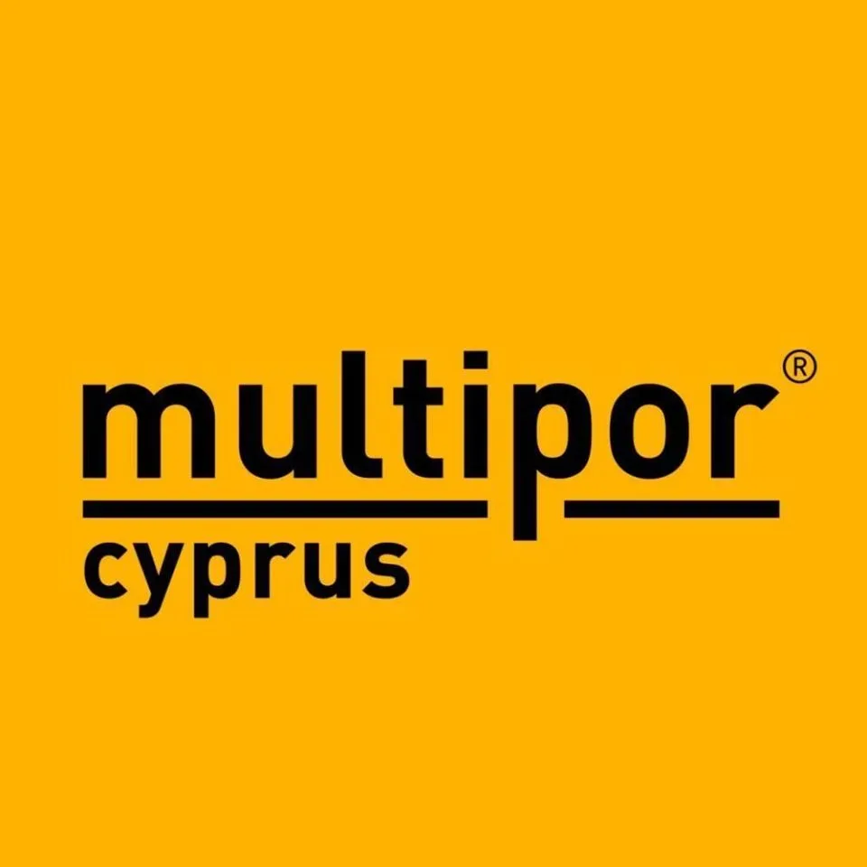 Логотип MULTIPOR Cyprus на жёлтом фоне Логотип MULTIPOR Cyprus на жёлтом фоне
