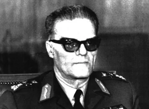 Портрет генерала Федона Гизикиса в военной форме, фотография 1970‑х годов