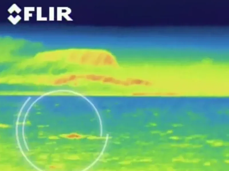 Кадр тепловизора FLIR в ночном обследовании моря у мыса Греко