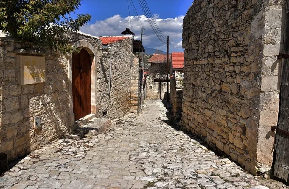 Улица в деревне Лофу, Кипр Улица в деревне Лофу, Кипр