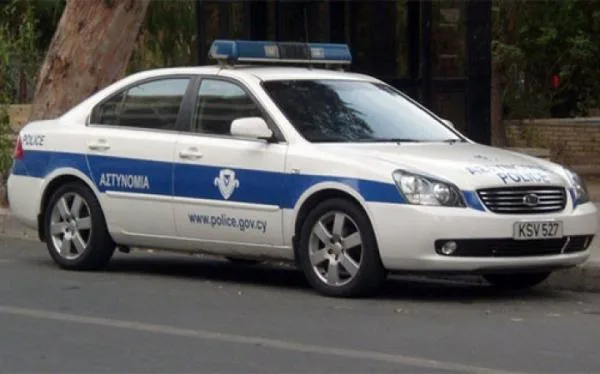 Приключения маленького розового автобуса на Кипре