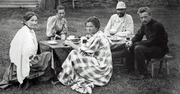 Разбросанные Революцией - русские "белые" офицеры на Кипре. Наши исторические блоги о Кипре с фото