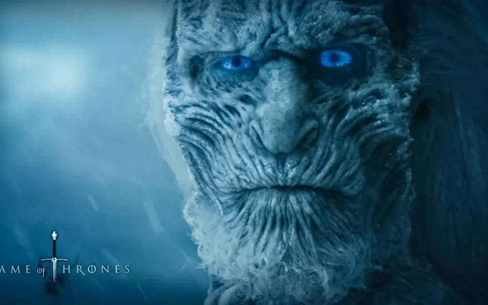 Крупный план лица Белого ходока из сериала «Игра престолов