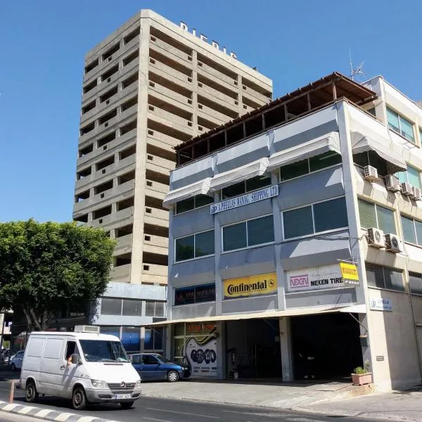 PIERIS MARITIME BUILDING - ещё один чемодан без ручки и памятник банкротству.