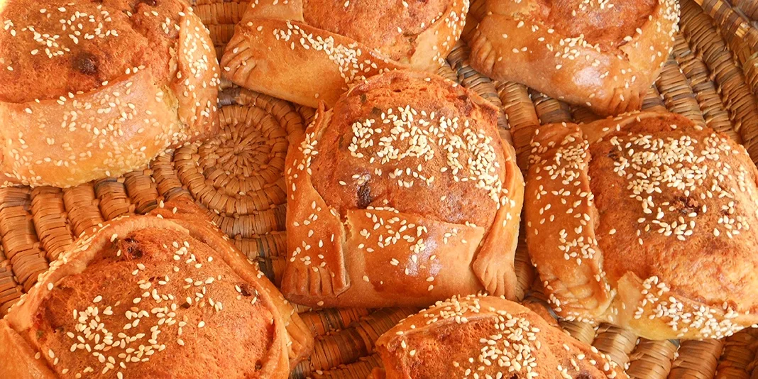 Традиционная кипрская пасхальная выпечка Флаунес