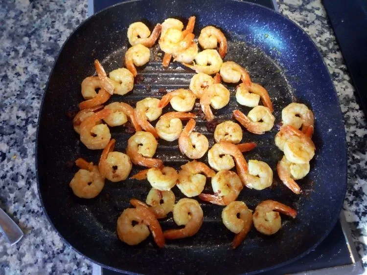 Салат с креветками